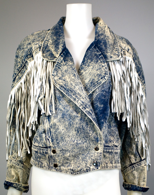 34 Tips to Thrift Store Shop Like a Pro! (Pass On to Newbies!) 34 Tips to Thrift Store Shop Like a Pro! (Pass On to Newbies!)