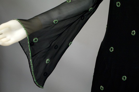 5 Pieces That Defined 1930s Fashion