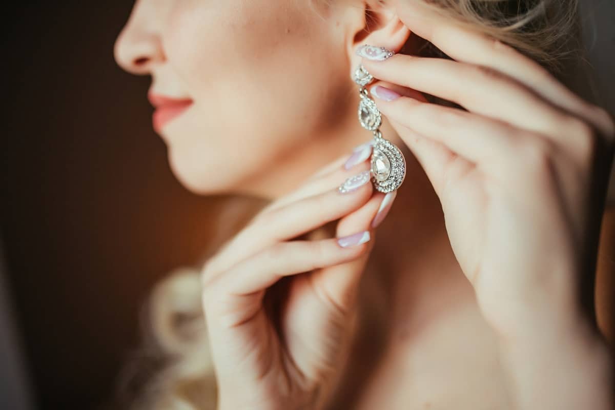 Guide to Vintage-Inspired Jewelry.jpg