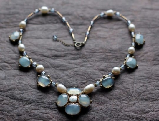 How to Properly Care for Antique Jewellery Photo by Kotomi